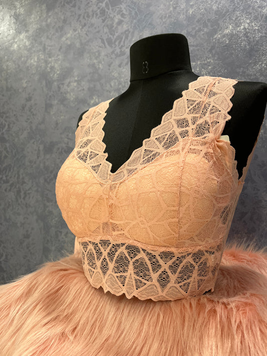 Elegant lace bralette with a regular strap design (DZ-131)